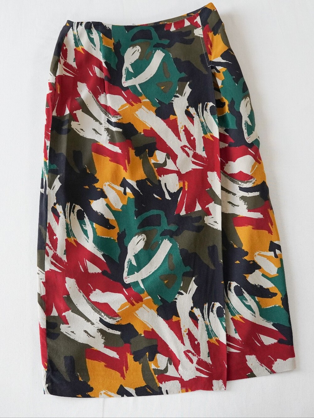 Jones New York silk skirt Abstract size 8 Vintage